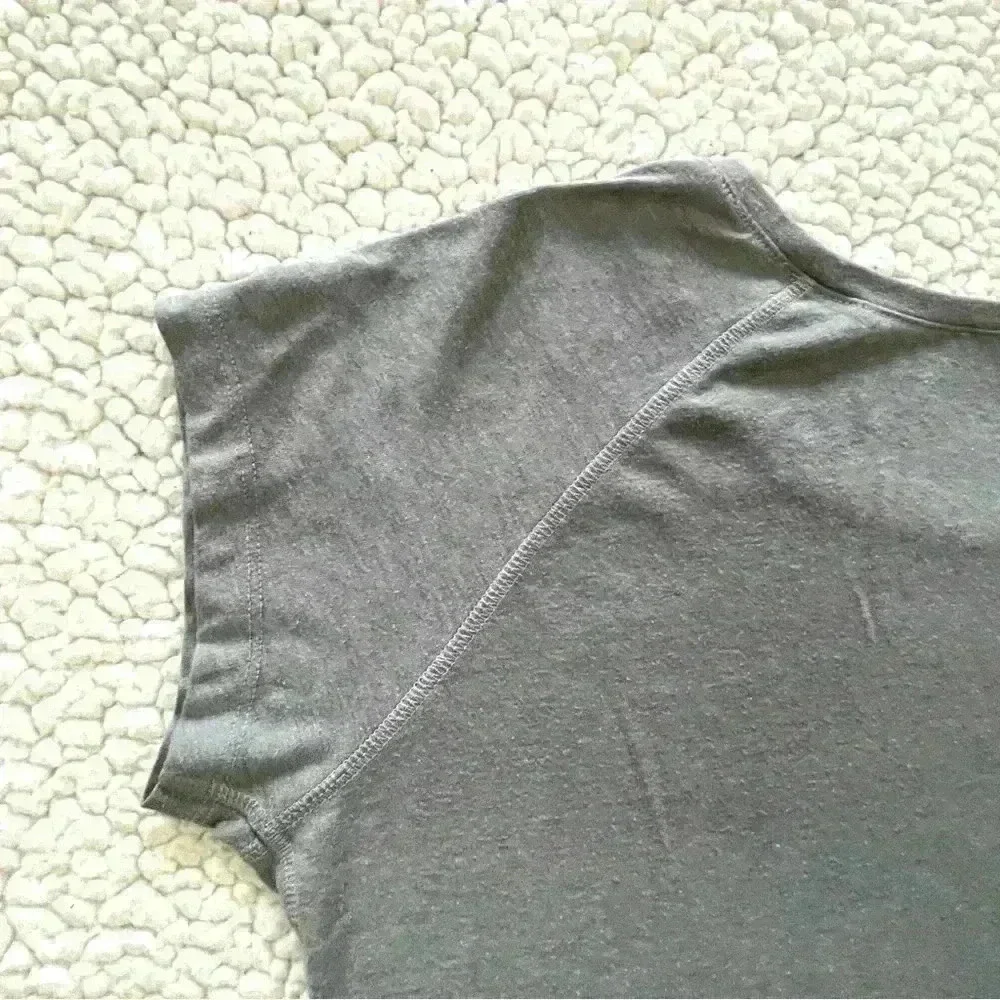The North Face Gray Cotton Blend Scoop Neck Cap Sleeve High-Low Tee Size M - Picture 12 of 15